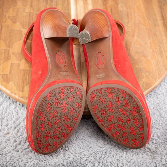 Sofft Red Manhattan Suede Mary Jane Style Pumps Size 8 - Picture 7 of 9